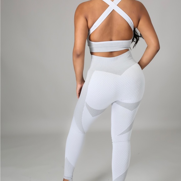 Two piece active wear set available in Pink and Gray - Picture 4 of 4